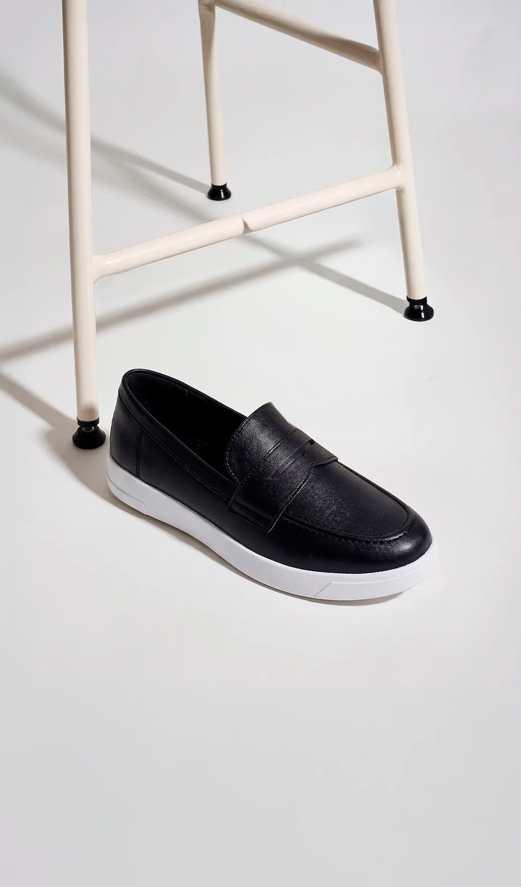 MOCASIN DAMA 8432-16438 Negro